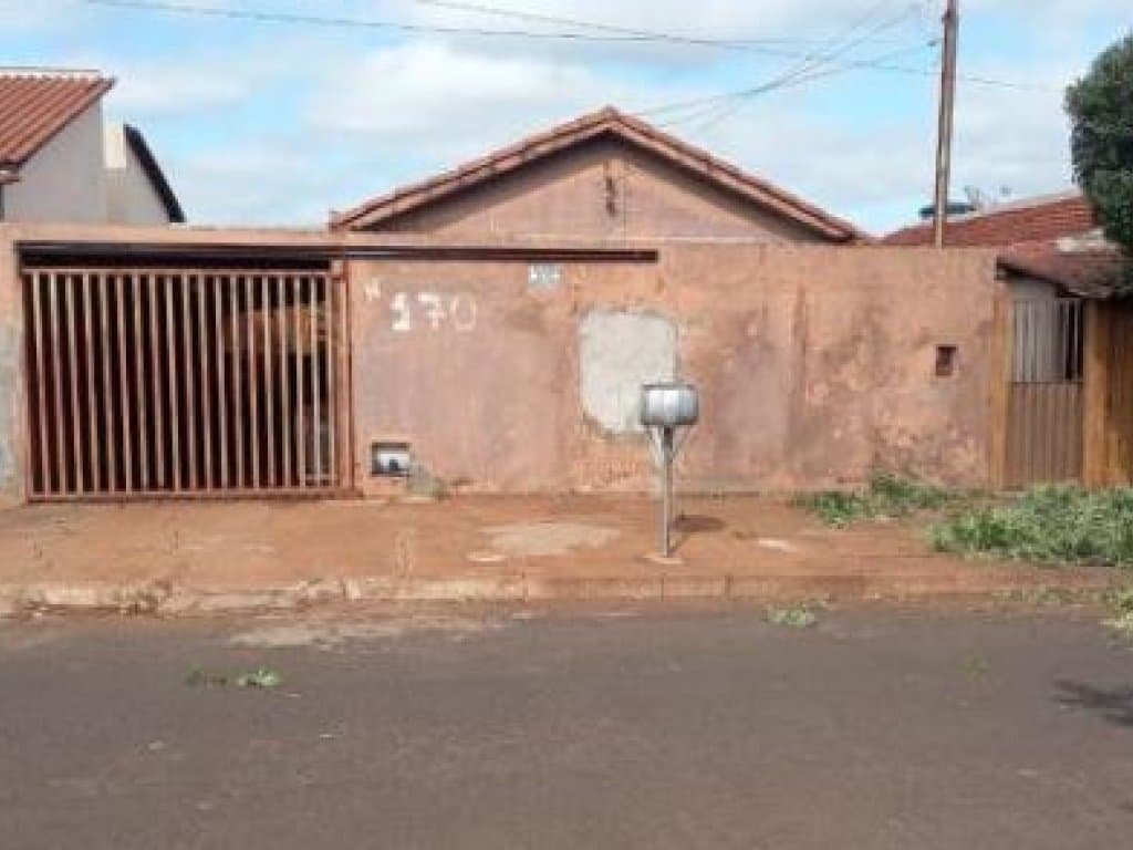 Foto 3 de 3: Casa em leilão em Quirinópolis - GO, bairro Municipal — Casa 69 m² - Municipal - Quirinópolis - GO