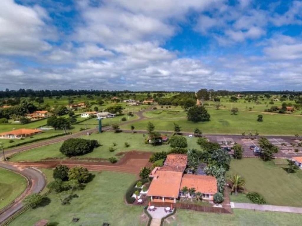 Foto 4 de 5: Terreno em leilão em Arandu - SP, bairro Riviera de Santa Cristina I — Terreno 927 m² - Riviera de Santa Cristina I - Arandu - SP