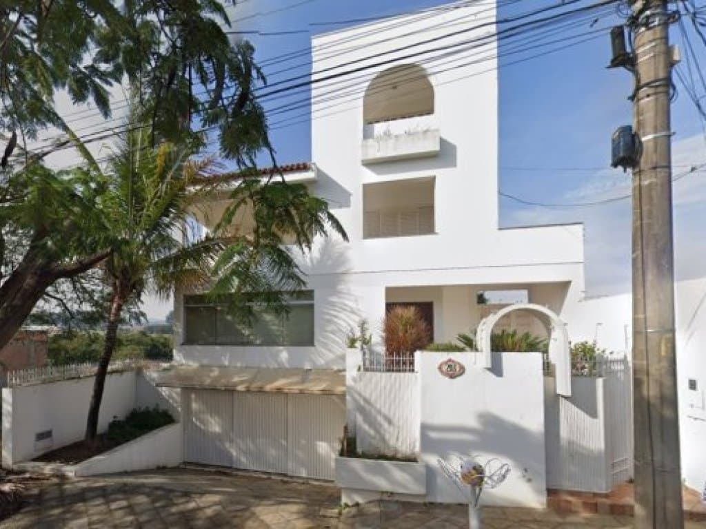 Foto 3 de 5: Casa em leilão em São João Da Boa Vista - SP, bairro Parque Colina da Mantiqueira — Casa 412 m² (com 4 pavimentos) - Parque Colina da Mantiqueira - São João da Boa Vista - SP