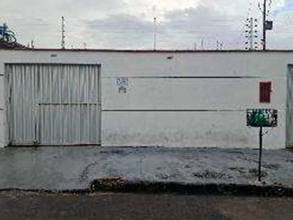 Foto 3 de 3: Casa em leilão em Manaus - AM, bairro Novo Aleixo — Casas 528 m² (Unids. A, B e C) - Novo Aleixo - Manaus - AM