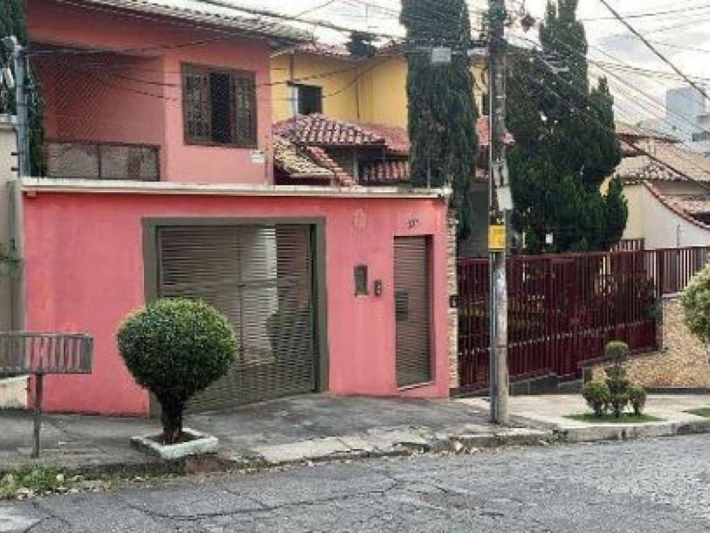 Foto 3 de 3: Casa em leilão em Belo Horizonte - MG, bairro Castelo — Casa 210 m² - Castelo - Belo Horizonte - MG