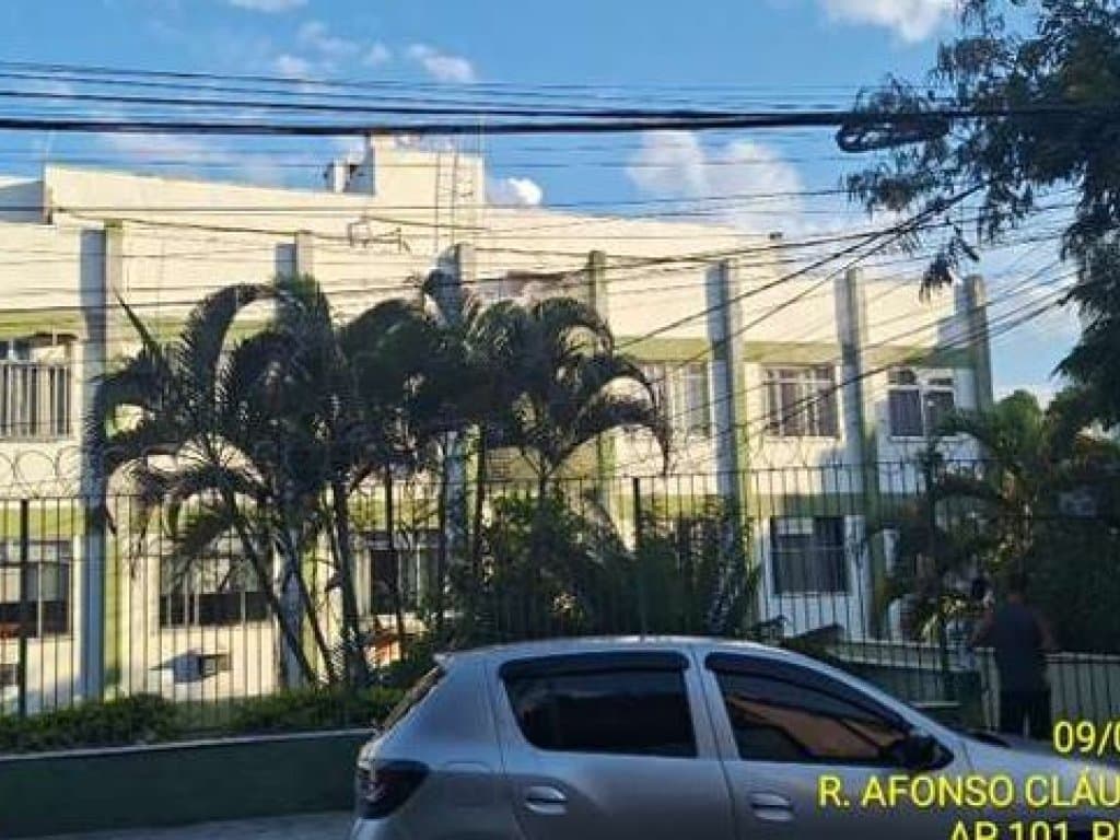 Foto 3 de 3: Apartamento em leilão em Rio De Janeiro - RJ, bairro Pitangueiras — Apartamento 55 m² (privativa + comum) - Pitangueiras - Rio de Janeiro - RJ