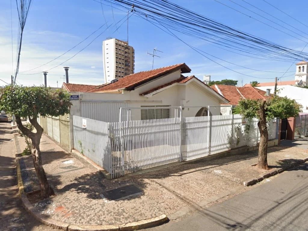Foto 3 de 5: Casa em leilão em Lins - SP, bairro Vila Alta — Nua Propriedade sobre Casa 232 m² - Vila Alta - Lins - SP