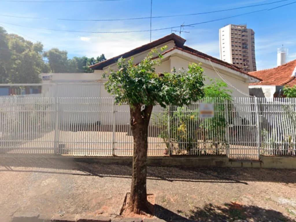 Foto 2 de 5: Casa em leilão em Lins - SP, bairro Vila Alta — Nua Propriedade sobre Casa 232 m² - Vila Alta - Lins - SP