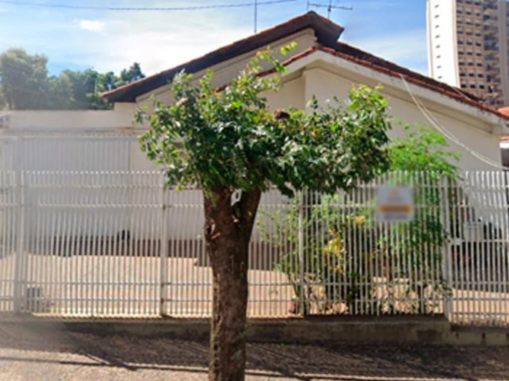 Foto 4 de 5: Casa em leilão em Lins - SP, bairro Vila Alta — Nua Propriedade sobre Casa 232 m² - Vila Alta - Lins - SP