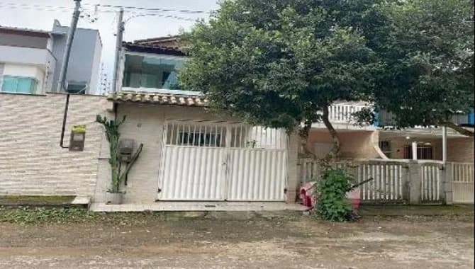 Foto 1 de 3: Casa em leilão em Fundão - ES, bairro Praia Grande — Casa 72 m² (Duplex Geminada) - Praia Grande - Fundão - ES