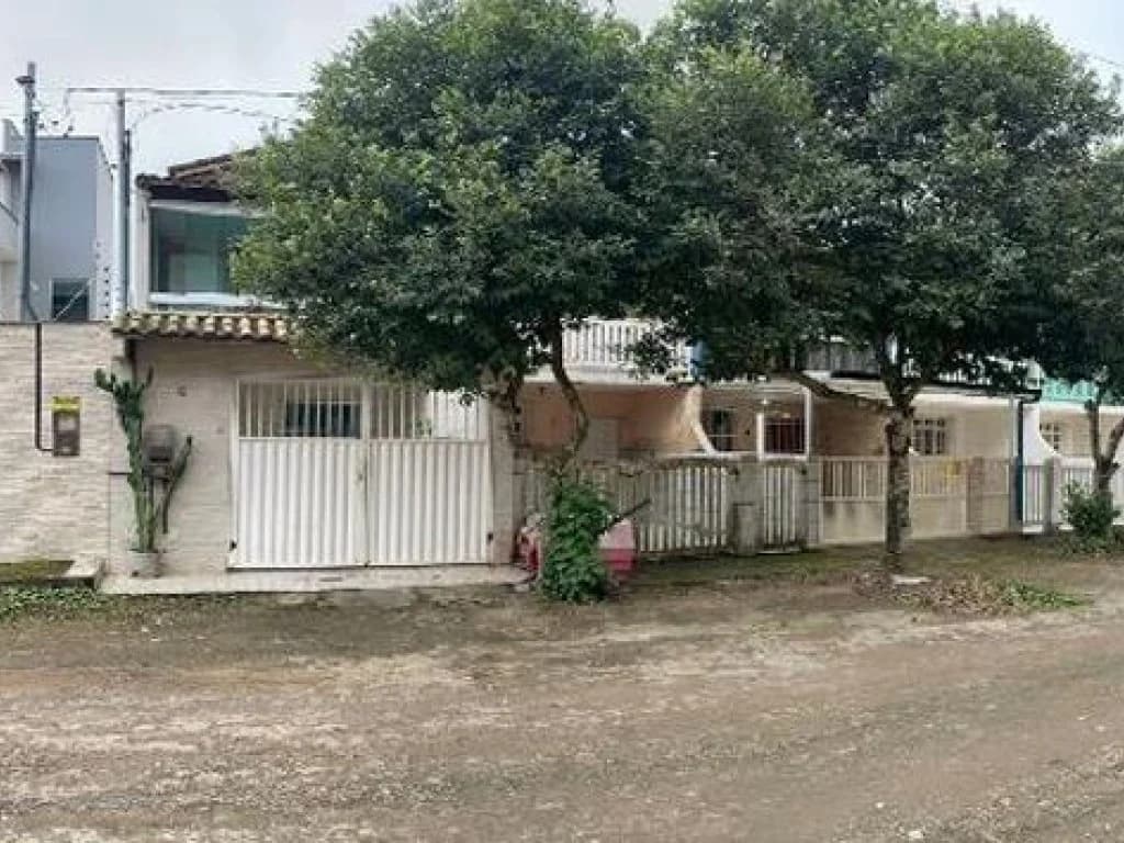 Foto 3 de 3: Casa em leilão em Fundão - ES, bairro Praia Grande — Casa 72 m² (Duplex Geminada) - Praia Grande - Fundão - ES