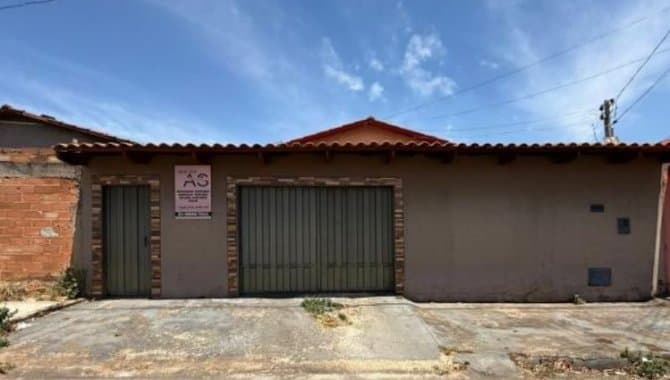 Foto 1 de 2: Casa em leilão em Goianira - GO — Casa 89 m² - Goianira-GO - Rua 09 - Lt. 12 da Qd. 19 - Residencial Montreal