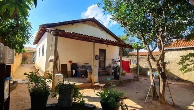 Foto 5 de 12: Casa em leilão em Urucuia - MG, bairro Rutilante — Casa 91 m² - Rutilante - Urucuia - MG