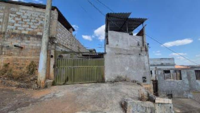 Foto 1 de 4: Casa em leilão em Visconde Do Rio Branco - MG, bairro Capitão Gonçalo Gomes Barreto — Casa 64 m² - Capitão Gonçalo Gomes Barreto - Visconde do Rio Branco - MG
