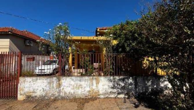 Foto 3 de 3: Casa em leilão em Assis - SP, bairro Centro — Casa 165 m² - Centro - Assis - SP