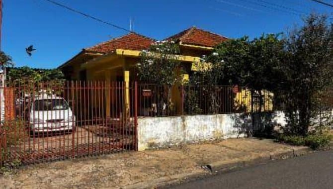 Foto 2 de 3: Casa em leilão em Assis - SP, bairro Centro — Casa 165 m² - Centro - Assis - SP