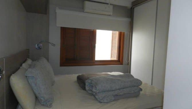 Foto 12 de 15: Apartamento em leilão em Porto Alegre - RS, bairro São Geraldo — Apartamento 179 m² (02 vagas) - São Geraldo - Porto Alegre - RS
