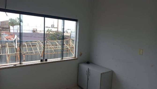 Foto 16 de 26: Casa em leilão em Rondonópolis - MT, bairro Vila Birigui — Casa 242 m² - Vila Birigui - Rondonópolis - MT