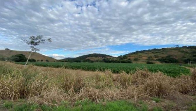 Foto 6 de 14: Comercial em leilão em Capinópolis - MG — Galpão com Área de 8 ha - Além Paraíba - MG