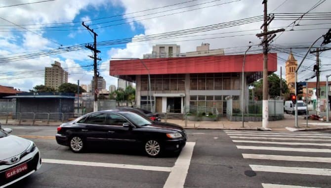 Foto 1 de 16: Comercial em leilão em São Paulo - SP, bairro Tatuapé — Ex-Agência com 2.225 m² (área total) e 514 m² (de construção) Excelente Oportunidade para Incorporação - Tatuapé - São Paulo - SP