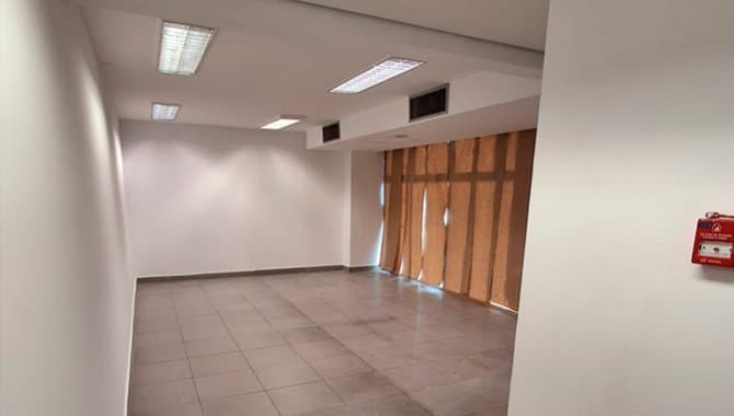 Foto 7 de 16: Comercial em leilão em São Paulo - SP, bairro Tatuapé — Ex-Agência com 2.225 m² (área total) e 514 m² (de construção) Excelente Oportunidade para Incorporação - Tatuapé - São Paulo - SP