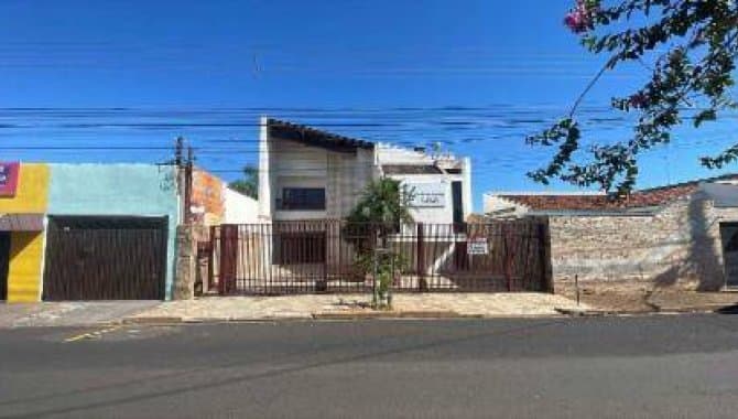 Foto 1 de 35: Comercial em leilão em Votuporanga - SP, bairro Santa Eliza — Prédio Comercial 540 m² - Santa Eliza - Votuporanga - SP
