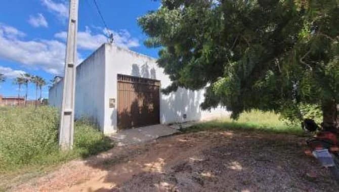 Foto 1 de 8: Comercial em leilão em Apodi - RN, bairro Bico Torto — Galpão 500 m² - Bico Torto - Apodi - RN
