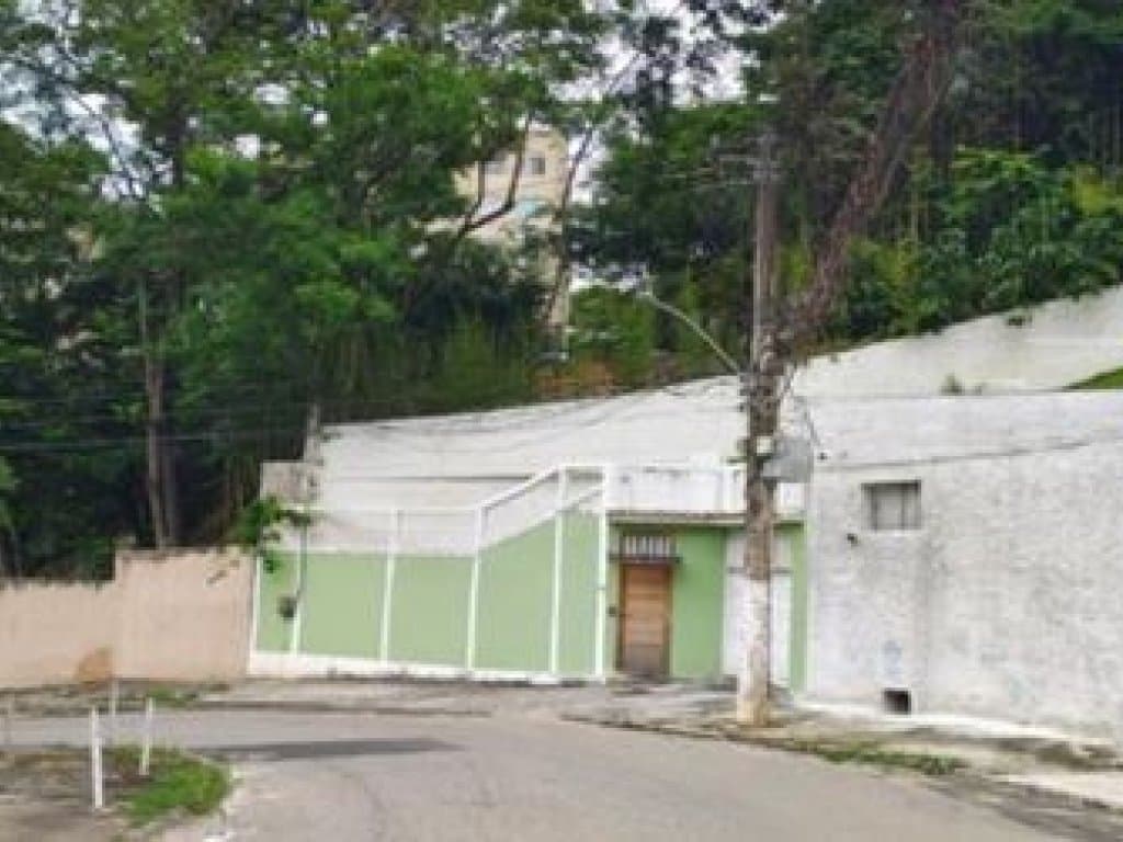 Foto 2 de 5: Casa em leilão em Niterói - RJ, bairro Santa Rosa — Casa em Terreno de 606 m² - Santa Rosa - Niterói - RJ