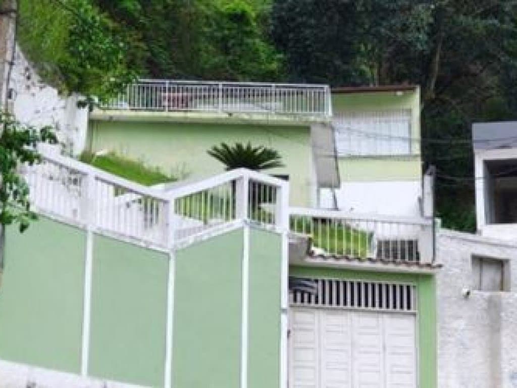 Foto 4 de 5: Casa em leilão em Niterói - RJ, bairro Santa Rosa — Casa em Terreno de 606 m² - Santa Rosa - Niterói - RJ