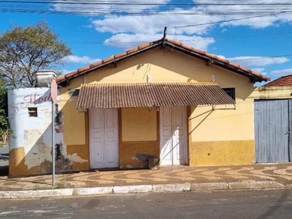 Foto 2 de 13: Casa em leilão em Brotas - SP, bairro Centro — Casa 162 m² -  Centro - Brotas - SP