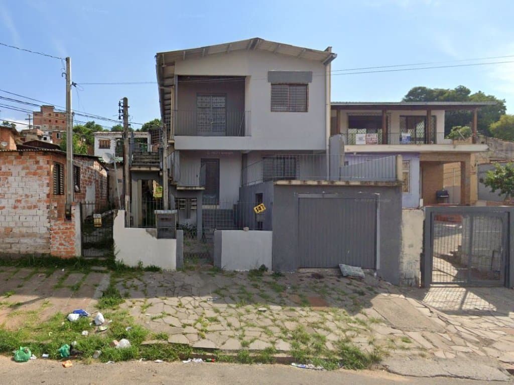 Foto 3 de 3: Casa em leilão em Porto Alegre - RS, bairro Partenon — Casa em Terreno de 347 m² - Partenon - Porto Alegre - RS