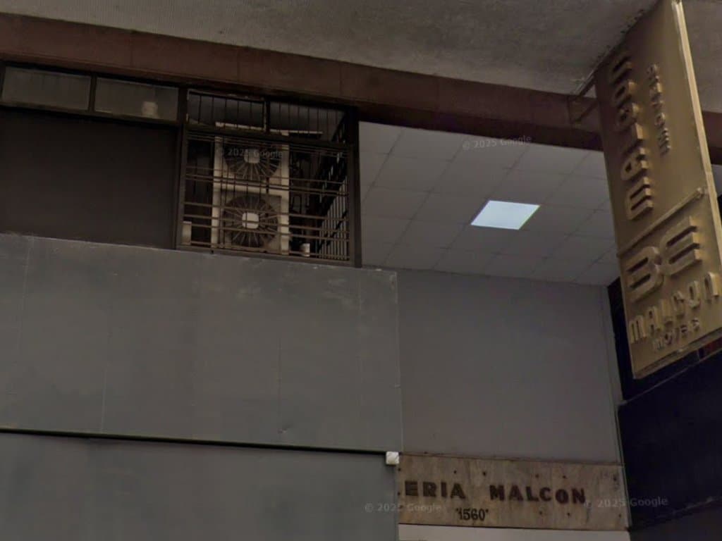 Foto 3 de 4: Comercial em leilão em Porto Alegre - RS, bairro Centro Histórico — Sala Comercial 43 m² - Centro Histórico - Porto Alegre - RS