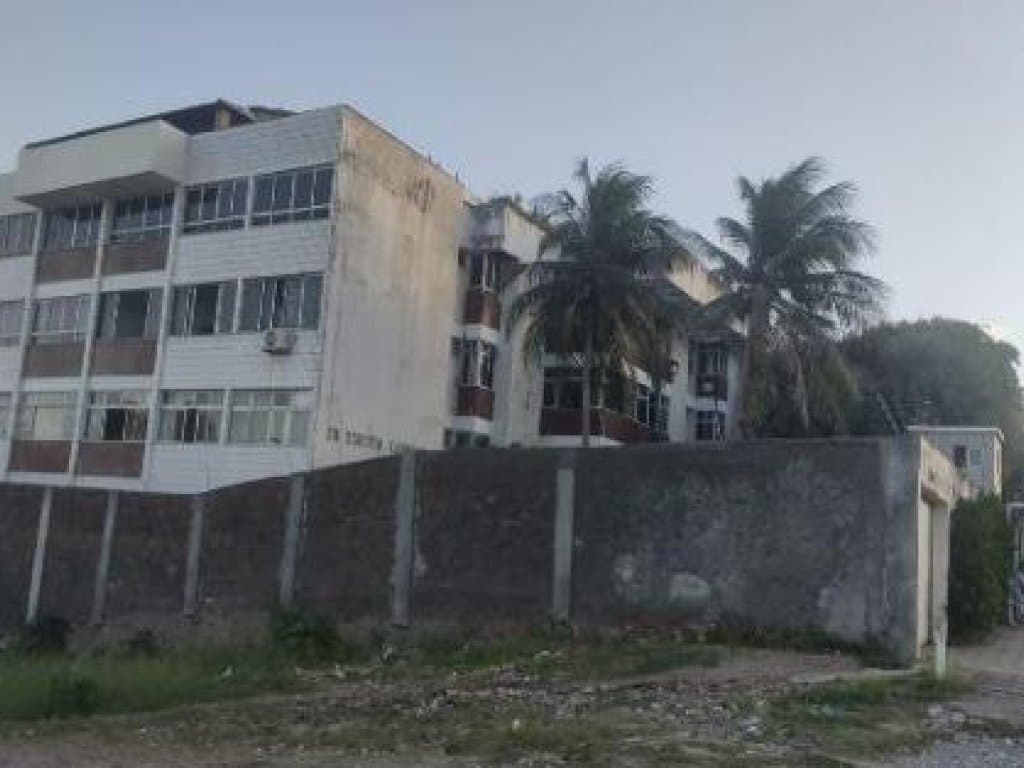 Foto 3 de 3: Apartamento em leilão em Fortaleza - CE, bairro Praia do Futuro — Apartamento 125 m² (Unid. 302) - Praia do Futuro - Fortaleza - CE