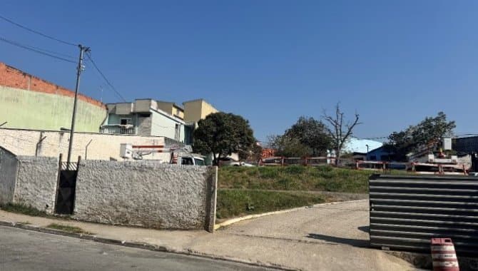 Foto 1 de 5: Terreno em leilão em São Paulo - SP, bairro Cidade Dutra — Terreno 1.175 m² - Cidade Dutra - São Paulo - SP - Leilão de Parte Ideal (12,50%)