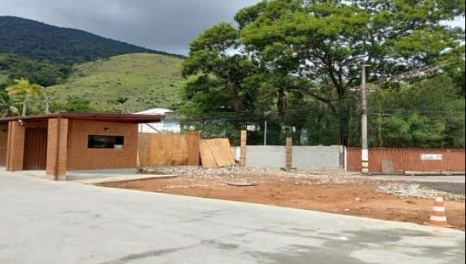 Foto 1 de 2: Casa em leilão em Nova Iguaçu - RJ, bairro Paraíso — Casa 296 m² - Nova Iguaçu-RJ - Estrada Rio São Paulo Variante, 680 - Internamente Rua São Paulo, 300 - Jardim Paraíso