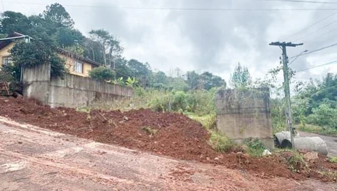Foto 1 de 2: Terreno em leilão em Joaçaba - SC, bairro Jardim Lindóia — Terreno 360 m² - Joaçaba-SC - Rua Itália Loraski - Lt. 06 da Qd. AL - Jardim Lindóia (Vila Remor)
