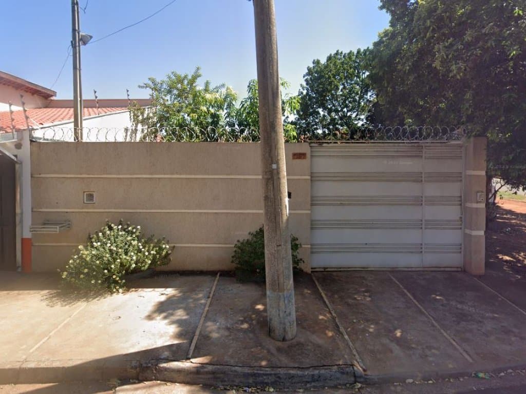 Foto 2 de 5: Casa em leilão em Jaboticabal - SP, bairro Jardim Bom Jesus — Casa 114 m² - Jardim Bom Jesus - Jaboticabal - SP