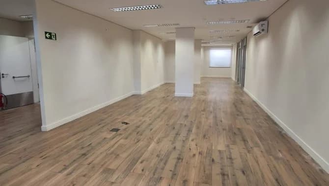 Foto 3 de 8: Imóvel em leilão em Cornélio Procópio - PR, bairro Centro — Ex-Agência 756 m² - Centro - Cornélio Procópio - PR