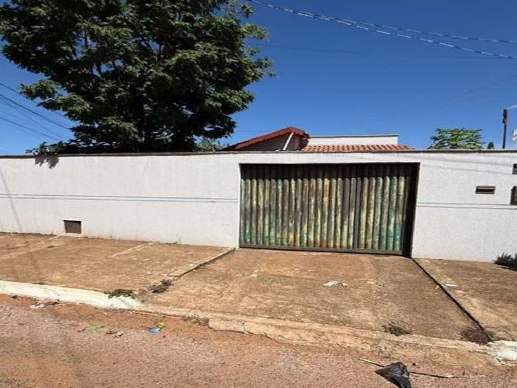 Foto 2 de 2: Casa em leilão em Guapó - GO — Casa 64 m² - Guapó-GO - Rua RB-07, esquina com a Rua Nerópolis - Lt. 04 da Qd. 02 - Residencial Buritis