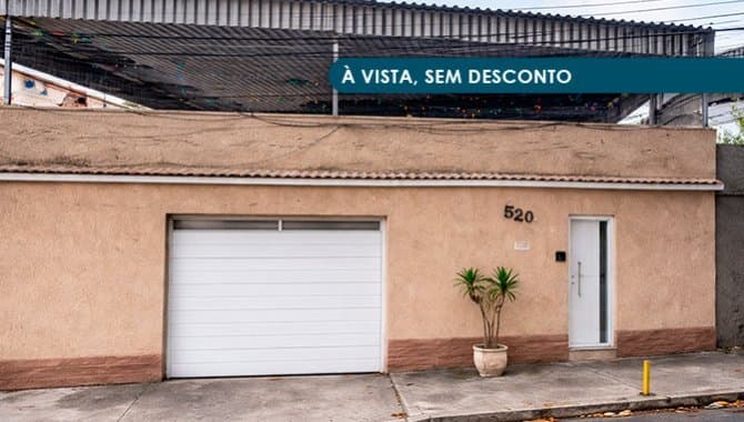 Foto 1 de 3: Casa em leilão em Rio De Janeiro - RJ, bairro Jardim Carioca — Casa 377 m² (privativa + comum) - Jardim Carioca - Rio de Janeiro - RJ