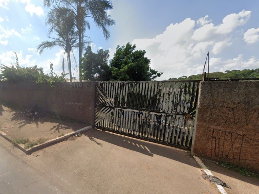 Foto 3 de 7: Terreno em leilão em Cotia - SP, bairro Chácara Tropical — Imóvel Comercial em Terreno 1.864 m² - Chácara Tropical - Cotia - SP