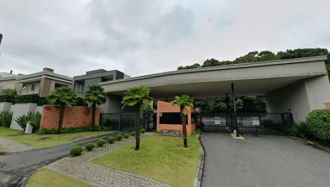 Foto 1 de 3: Casa em leilão em Curitiba - PR, bairro Vista Alegre — Casa 275 m² - Curitiba-PR - Rua Francisco May, 285/31 - Cond. Reserva San Felice - Vista Alegre