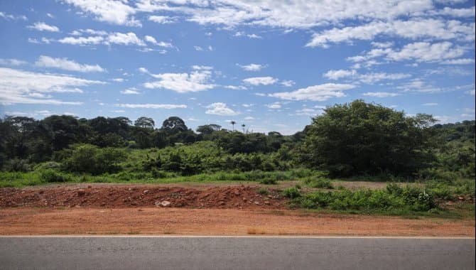 Foto 1 de 2: Terreno em leilão em Valinhos - SP — Terreno 1.638 m² - Valinhos-SP - Estrada Municipal Governador Mário Covas, s/n - Macuco