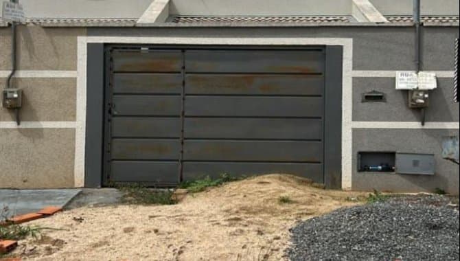 Foto 1 de 2: Casa em leilão em Trindade - GO, bairro Setor Laguna Parque — Casa 69 m² - Trindade-GO - Rua 1034, 502 - Casa 02 - Setor Laguna Parque