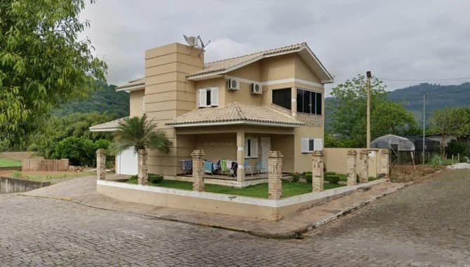 Foto 1 de 4: Casa em leilão em São Jorge - RS — Casa 191 m² - Muçum-RS - Rua José de Anchieta, 201 - São José