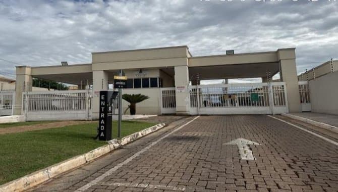Foto 1 de 2: Casa em leilão em Cuiabá - MT, bairro Área de Exp Urb Oeste — Casa 132 m² - Cuiabá-MT - Rua dos Lírios, 205 - Casa 34 - Área de Exp. Urb. Oeste
