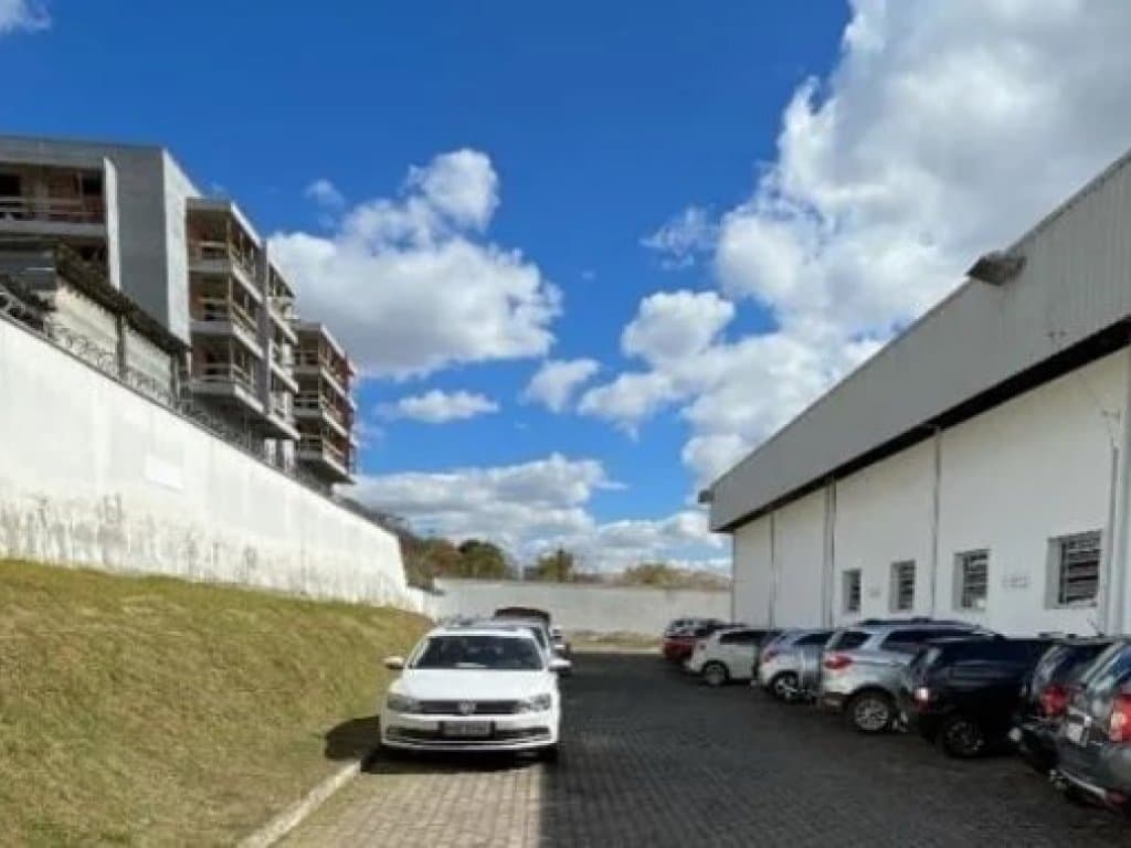 Foto 16 de 17: Comercial em leilão em São João Del Rei - MG, bairro Vila São Vicente — Imóvel Comercial 1.786 m² (construção) e 8.316 m² (terreno) - Vila São Vicente - São João Del Rei - MG