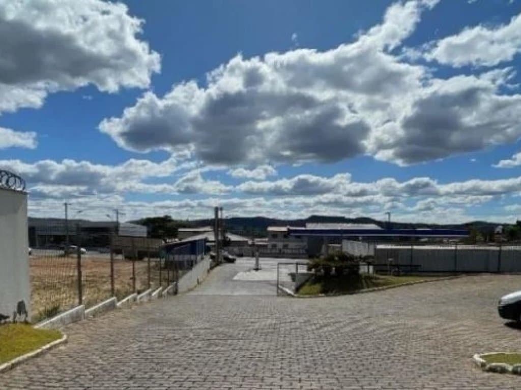 Foto 5 de 17: Comercial em leilão em São João Del Rei - MG, bairro Vila São Vicente — Imóvel Comercial 1.786 m² (construção) e 8.316 m² (terreno) - Vila São Vicente - São João Del Rei - MG
