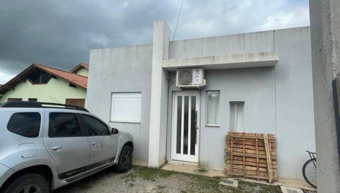 Foto 12 de 22: Casa em leilão em Pelotas - RS, bairro Laranjal — Casa 36 m² - Laranjal - Pelotas - RS