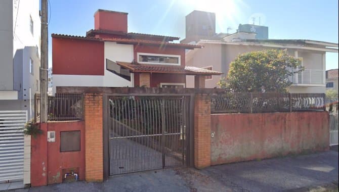 Foto 1 de 2: Casa em leilão em Palhoça - SC, bairro Passa Vinte — Casa 200 m² - Passa Vinte - Palhoça - SC