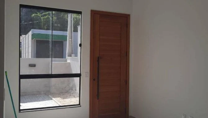 Foto 4 de 28: Casa em leilão em Brusque - SC, bairro Rio Branco — Casa em Condomínio 119 m² (01 vaga) - Rio Branco - Brusque - SC