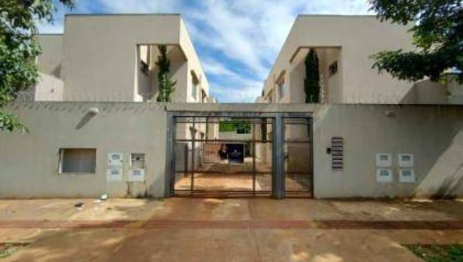 Foto 1 de 32: Casa em leilão em Campo Grande - MS, bairro Vila Ipiranga — Casa em Condomínio 74 m² (01 vaga) - Vila Ipiranga - Campo Grande - MS