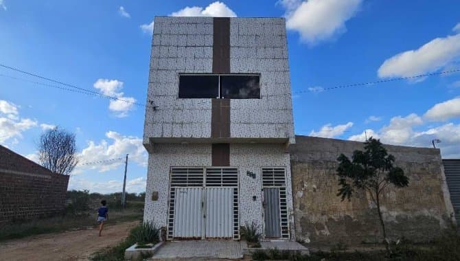 Foto 4 de 6: Casa em leilão em Santa Cruz Do Capibaribe - PE, bairro Dona Dom — Casa 176 m² - Dona Dom - Santa Cruz do Capibaribe - PE