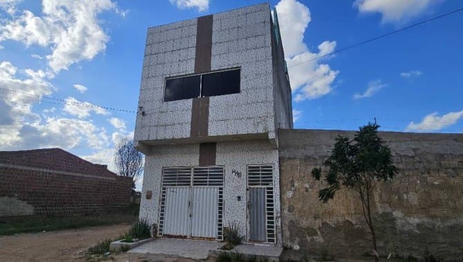 Foto 5 de 6: Casa em leilão em Santa Cruz Do Capibaribe - PE, bairro Dona Dom — Casa 176 m² - Dona Dom - Santa Cruz do Capibaribe - PE